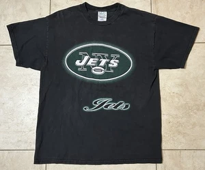 2000’s M&O New York Jets Graphic Black T-Shirt Men’s Size Large  - Bild 1 von 4