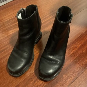 Sorel Joan Of Arctic III Black Leather Zip Up Ankle Wedge Booties 7.5 EUC.   j2 - Picture 1 of 6