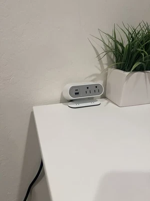 Wiremold Desktop Power Center Slim  Smart Charging Mounting USB-A And USB-C Port - Image 1 of 4