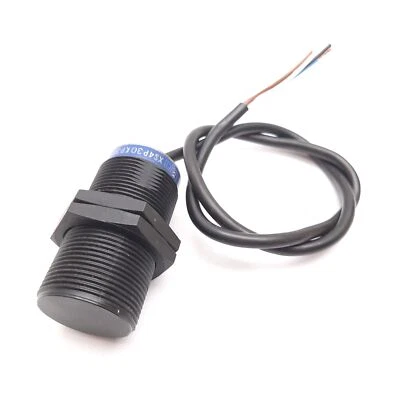 Telemecanique XS4P30KP340 Inductive Proximity Sensor, Range 15mm, PNP NPN, 450mm - Image 1 of 4