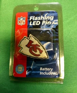 NFL Kansas City Chiefs Vintage Flashing LED Pin New in Package! - Picture 1 of 3