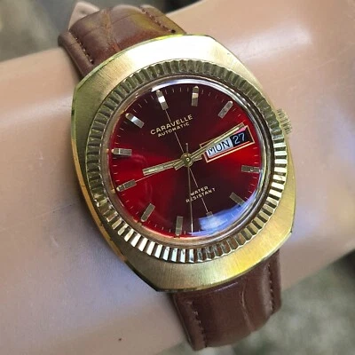 复古宝路华 Caravelle 男式自动表 11UKACB DAY/DATE 瑞士制造 1971 — 第 1/4 张图片