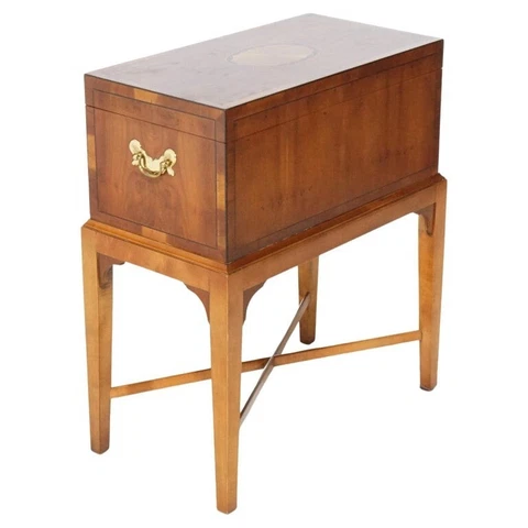 Baker English Hepplewhite Style Kingwood & Satinwood Inlaid Cellarette, 20th C Cover