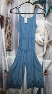 Crown & Ivy® Kids Youth Girls Blue Denim Capri Jumper w/Emb. Flowers - Size 10 - Picture 1 of 7