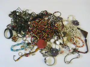 Costume Jewelry Mixed Lot 2 Pounds Vintage to Modern - Picture 1 of 9