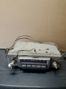 Vintage CHEVEROLET / AM Radio / Parts & Repair - Picture 1 of 12