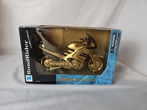 NEW RAY 1:12 SCALE ROAD RIDER COLLECTION - BMW R1100RS SILVER #AC - Picture 1 of 3