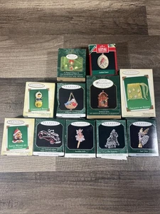 Lotto di 11 ornamenti in miniatura Hallmark - Foto 1 di 3