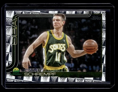 DETLEF SCHREMPF 2025-26 Topps NBA Baloncesto Temporada Tip Off #270 Foto 1 de 2
