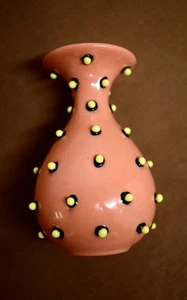 Vintage ceramic bud vase, pink w/yellow ceramic polka dots, 3.5" tall, signed - Picture 1 of 4