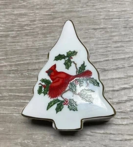 LEFTON CHINA CHRISTMAS TREE TRINKET BOX with HOLLY REDBIRD CARDINAL hand painted - Picture 1 of 4