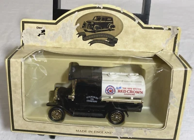 JC&C - Chevron Die-Cast Metal Replica Red Crown Gasoline 1920 Model T Ford - Image 1 of 4