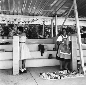 XOCHIMILCO c. 1960 - Marchandes Bibelots Mexique - Négatif 6x6 - MEX 28 - Picture 1 of 1