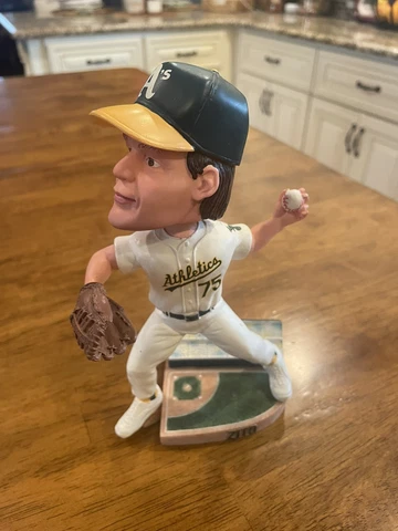 BARRY ZITO BOBBLEHEAD, OAKLAND ATHLETICS Great Condition Cover