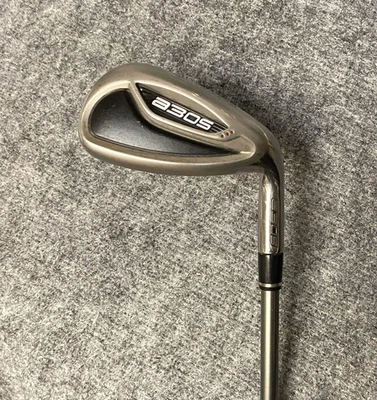 Adams A3os #9 Hybrid Iron- RH- 37.5” 68 Gr.High Launch, Lite Flex Graphite Shaft - Image 1 of 4