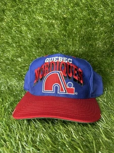 Vintage Quebec Nordique Logo 7 ZWEIFARBIGE DRUCKKNOPFLASCHE MÜTZE KAPPE selten neu ohne Etikett - Bild 1 von 12