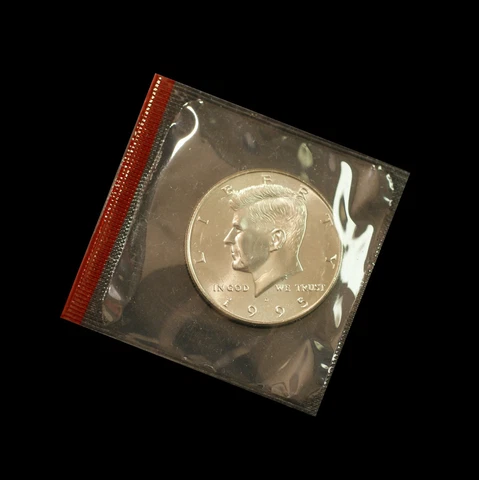 1995 D Kennedy Half Dollar ~ Uncirculated in Original Mint Cello from Mint Set Cover