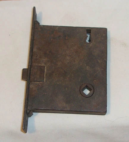 VINTAGE DOOR LOCK SALVAGE HARDWARE SKELETON KEYHOLE - NO KEY Cover