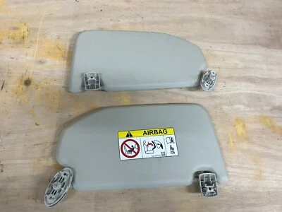 FORD ECOSPORT PAR DE VISERAS DE PARASOL INC ESPEJOS 2017 2018 2019 2020 GENUINO Foto 1 de 4