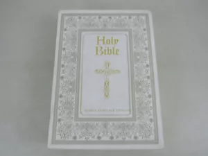 Sacra Bibbia: Versione Re Giacomo, Bianco: Edizione Patrimonio Famiglia - Foto 1 di 12