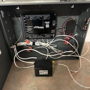 REAL! Linear e3 eMerge Access Control System Complete - Picture 1 of 19