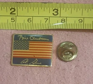 Vintage Bill Clinton Al Gore Unterschriften amerikanische Flagge Präsidentschaftswahl Pin - Bild 1 von 4