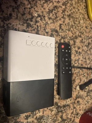 LED Projektor Beamer Mini - Bild 1 von 4