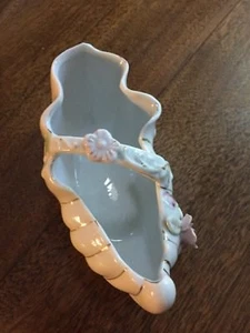 DE COLECCIÓN DE COLECCIÓN ROYAL SEALEY HUESO PORCELANA CHINA, MANIPULADO TAZÓN DE 3" DE ALTO EN FORMA OBLONGA HECHA A MANO - Imagen 1 de 5