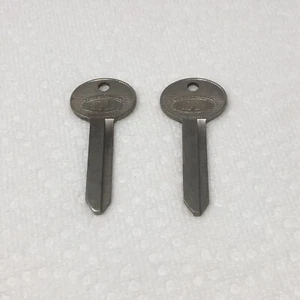 DL Dominion Lock Co. Montreal Canada S167FD Blank Keys Uncut - Foto 1 di 4