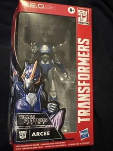 2020 Hasbro Transformers Prime - R.E.D. (Robot Enhanced Design) Figur: ARCEE - Bild 1 von 5