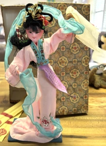GEISHA 10" Oriental Doll on Silk Made In Peoples Republic Of China Orig Box - Picture 1 of 5
