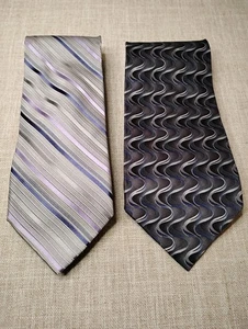 2 Van Huesen Men's Ties - Picture 1 of 7