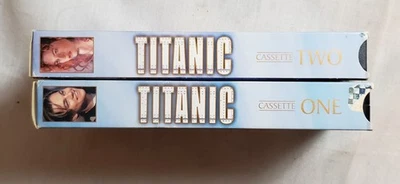 TITANIC Movie Film 2 VHS Cassette Tapes 1998 Paramount Vtg Leonardo DiCaprio Foto 1 de 4
