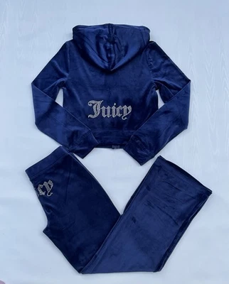 Novo com etiquetas Juicy Couture Velour Bling conjunto de moletom com capuz e calça Atlantis tamanho M - Imagem 1 de 4