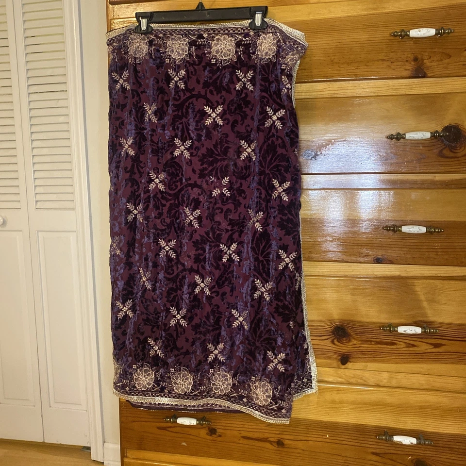 Purple Embroidered Velvet Semi-stiched Dupatta, Pakistan/Indian, 33x78 Inches - Image 1 of 4