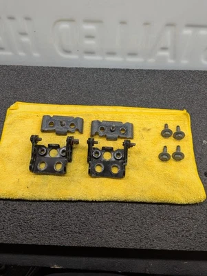 01-06 Liftgate Hatch Hinge Tahoe Yukon Suburban Escalade 15134524 8555 Black  - Image 1 of 4