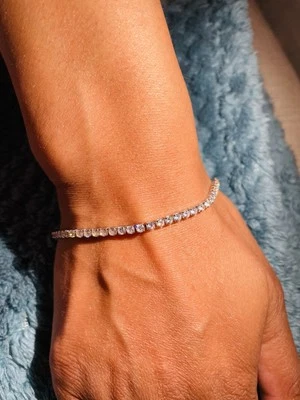 GRA certified Silver and Natural Diamond Mossanite Tennis Bracelet - Image 1 of 4