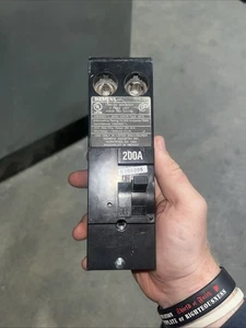 Siemens QN2200R 2 pole DY-785 QNR 120/240v Circuit Breaker (A) - Picture 1 of 7