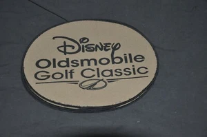 DISNEY WORLD---DISNEY OLDSMOBILE GOLF KLASSISCHER AUFNÄHER-- 10" X 8" - Bild 1 von 1