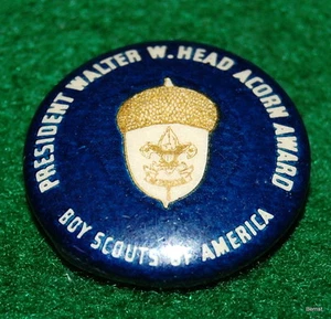 PINBACK DE COLECCIÓN BOY SCOUT c.1936 WALTER CON CABEZA ACORN PREMIO - Imagen 1 de 2