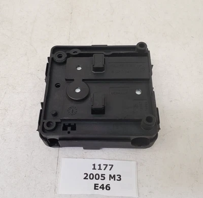 ✅ 01-06 OEM BMW E46 M3 330Ci Terminal de Batería Caja Relé de Fusibles Cubierta Base B Foto 1 de 4