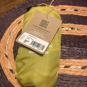 Patagonia Terravia Mini Hip Pack NWT - Picture 1 of 2