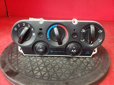 PANEL DE CONTROL DE CALEFACCIÓN FORD FIESTA 2006 Foto 1 de 4