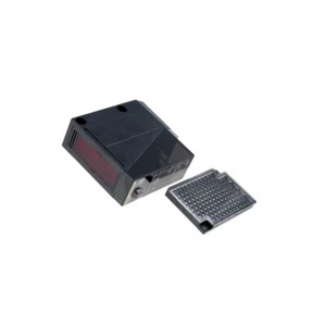 E3JM-R4M4-G Sensor: Photoelectric Range: 0-4m SPDT DARK-ON,LIGHT-ON OMRON - Picture 1 of 1