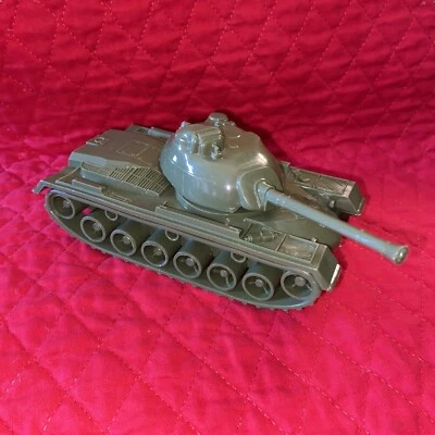 Toys U.S. Army Tank Toy Cake Topper Green Plastic VTG No Name Top Rotates 5” X 2 - Image 1 of 4