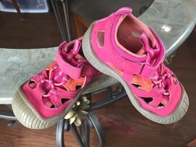 Sandalias Smart Fit Ropa Activa para Niños Pequeños, Cordón Elástico, Cierres de Gancho/Bucle Talla 5.5M Foto 1 de 4