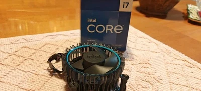 I7 13700F Dissipatore + Scatola Originale (CPU NON PRESENTE) - Immagine 1 di 4