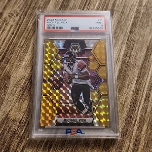2023 PANINI MOSAIC #12 MICHAEL VICK GOLD /10 PSA 9 POP 4 FALCONS EAGLES - Foto 1 di 2