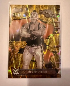2025 Topps WWE Chrome Cactus Jack Wrestlemania REY MYSTERIO Gold Ray Wave/50 - Imagen 1 de 1