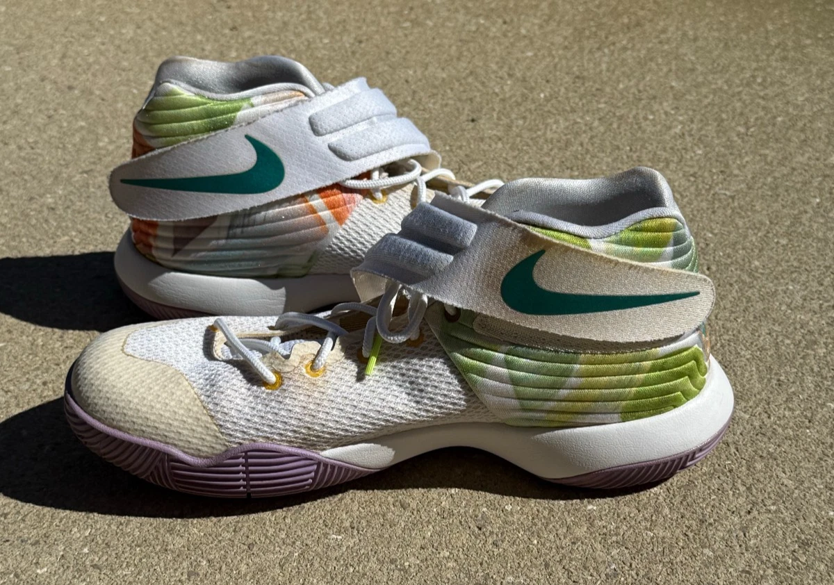 Kyrie2　バスケシューズ US9.5 /27cm Kyrie2 バスケシューズ US9.5 /27cm Kyrie2 バスケシューズ US9.5 /27cm